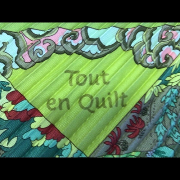 Hermès Plisse Pleated Scarf + Boxed Scarf Rings A+ - Picture 7 of 14